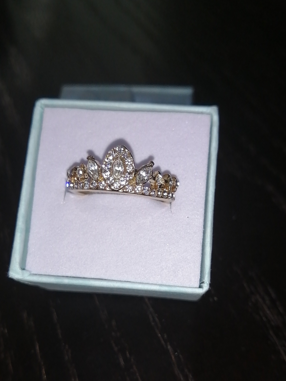Fabulous Crown Gold Tone Fashion Ring with Clear Stones  Size 7